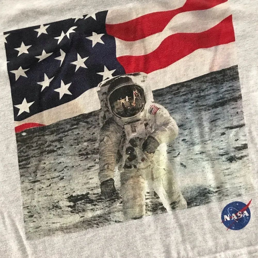 Freeze NASA Moon Walk Crop Tee